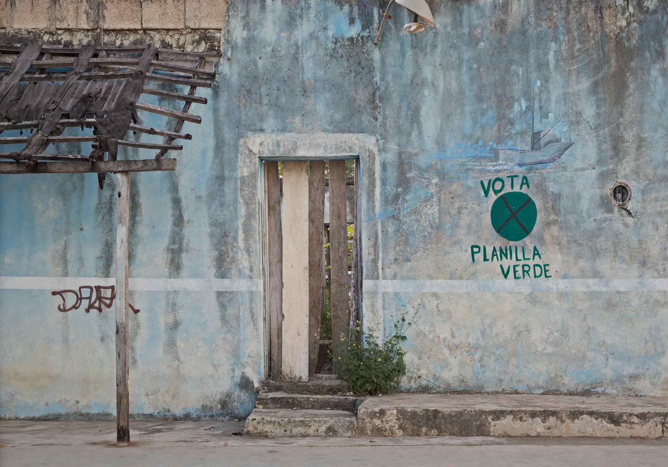 Entrances from México, Maroque, Vietnam, Perú and Bolívia